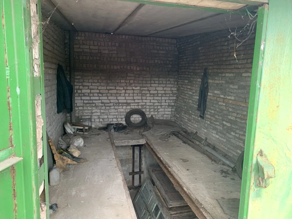Cooperative Garage North. 2 km from the Сурикова stop.