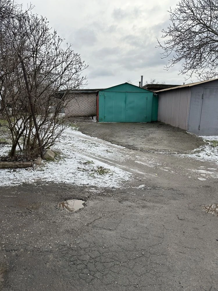 Гараж в кооперативе «Сонячний » на Зарічному