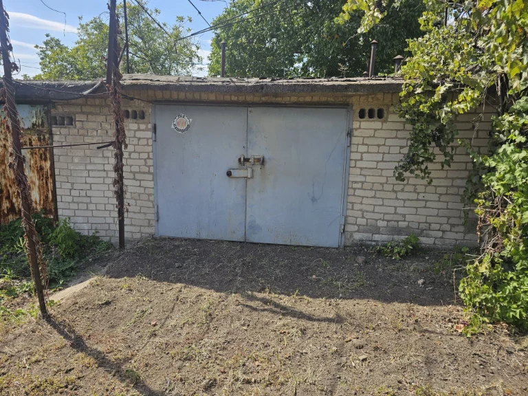 For Sale: Solid Garage