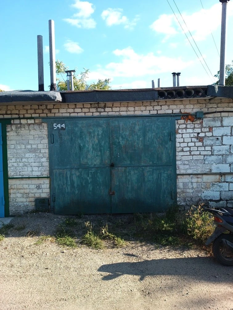 Продам гараж в кооперативе светофор