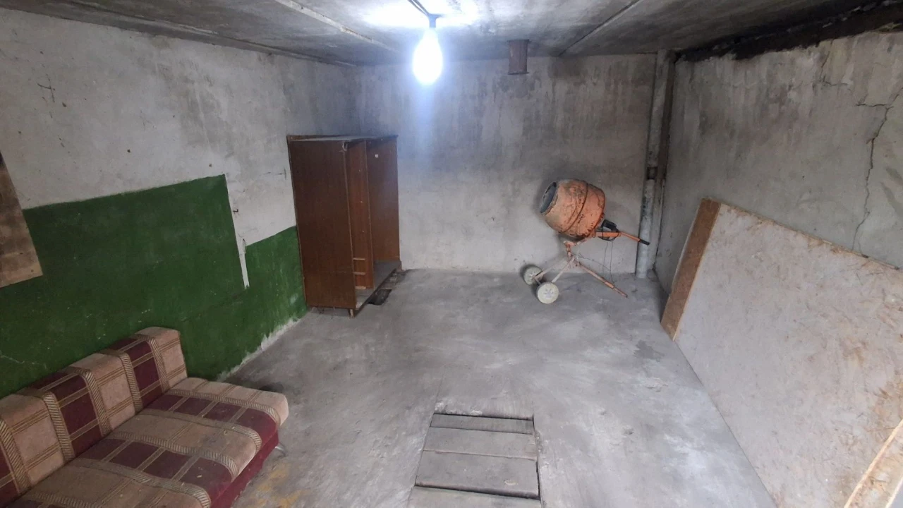 Продам гараж за 11 школой