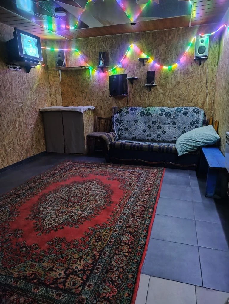 Продається гараж у кооперативі "Надія" на 40 років.