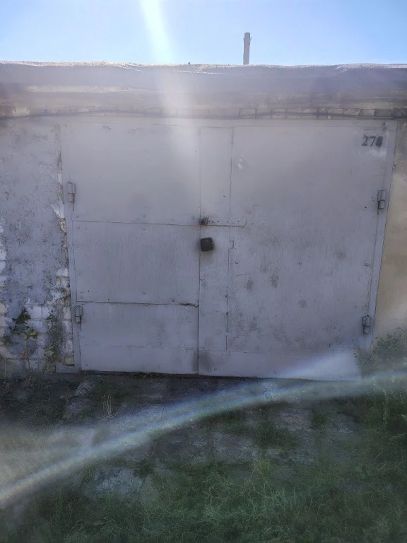 Garage near the chemical plant, district 11, school