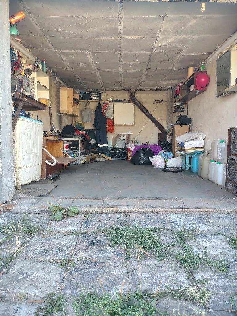 Garage near the chemical plant, district 11, school