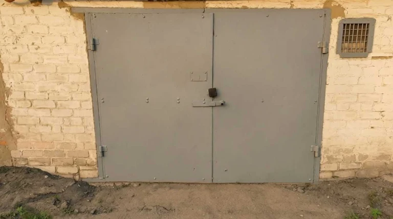 Garage 6x4 PХZ Khimzavod 55 6 School Autokolonna dry area