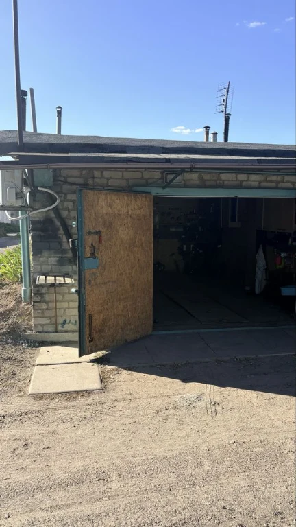 Garage for sale. Hope