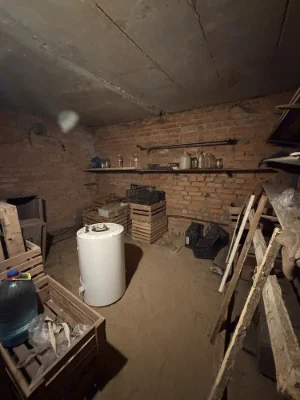 For Sale: Garage, Karakum Pzto