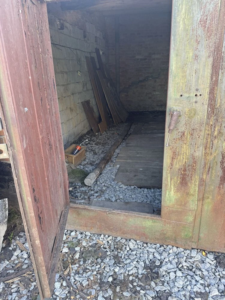 For sale: Garage in good condition