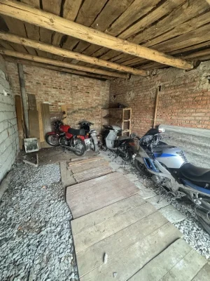 For sale: Garage in good condition