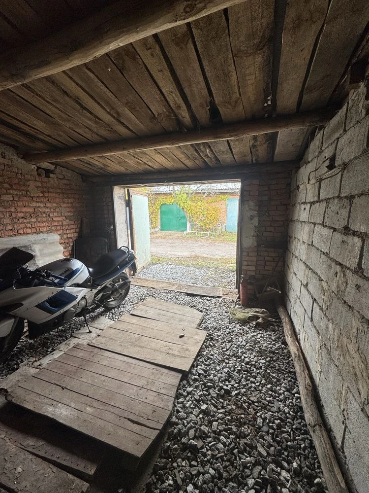 For sale: Garage in good condition