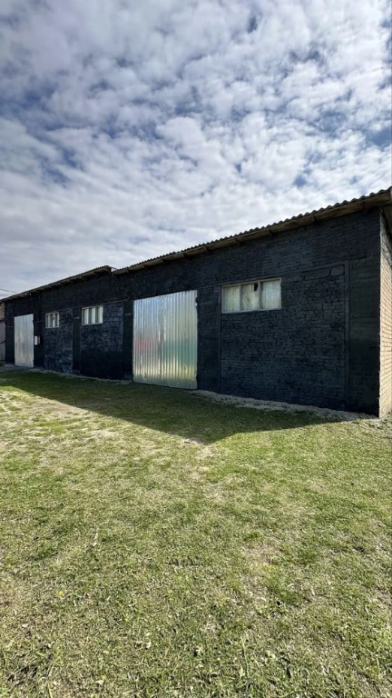 Warehouse - Garage in the center