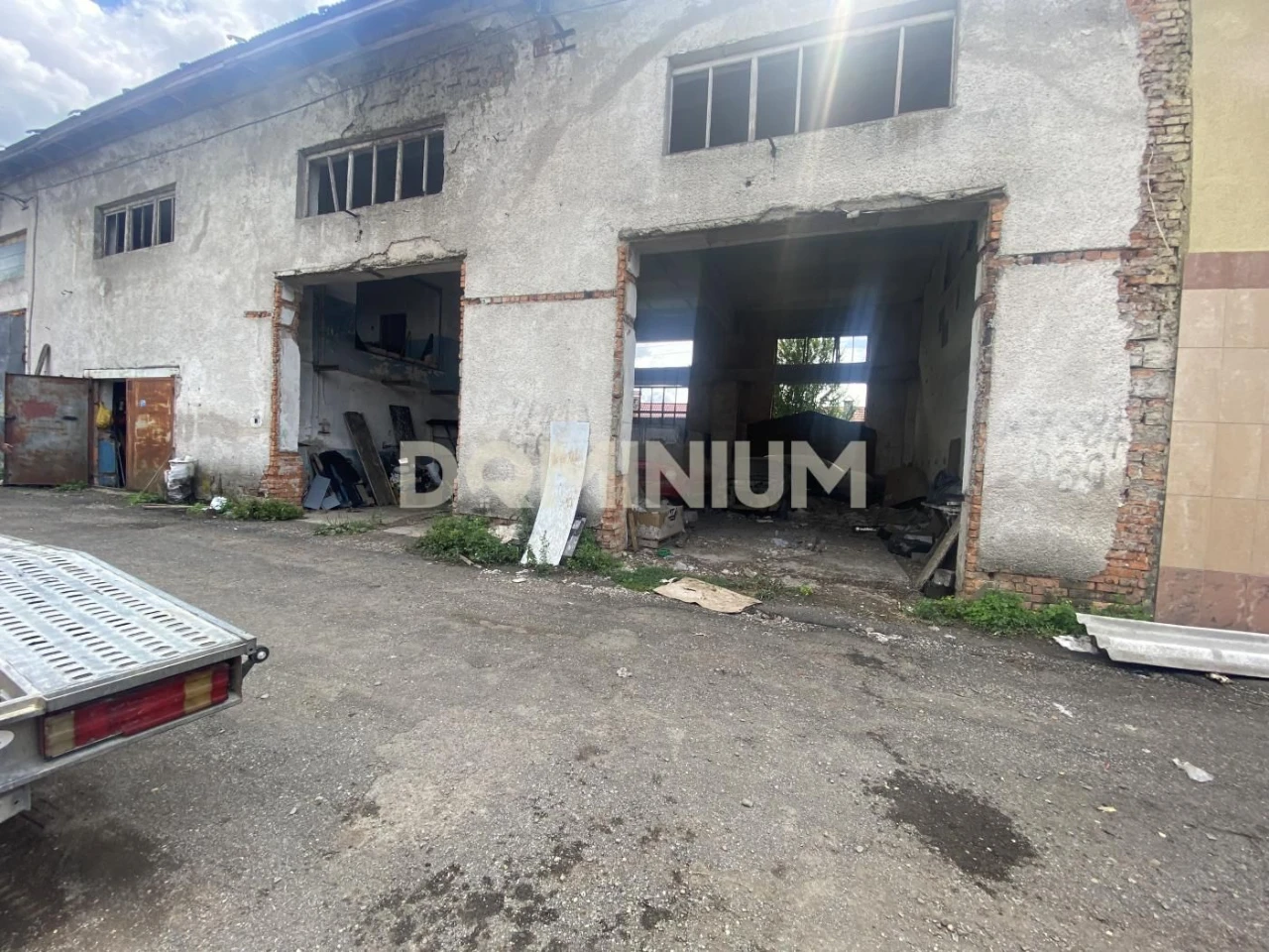 Commercial Garages for Sale in the City of Khust