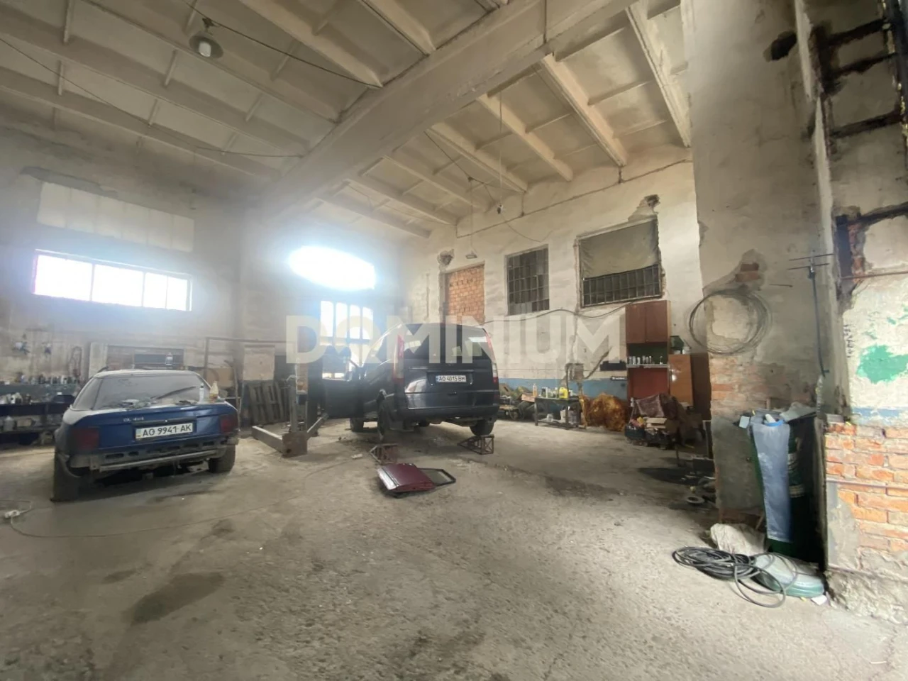 Commercial Garages for Sale in the City of Khust