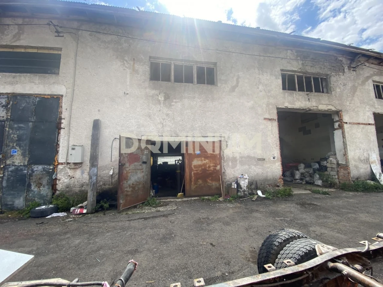 Commercial Garages for Sale in the City of Khust