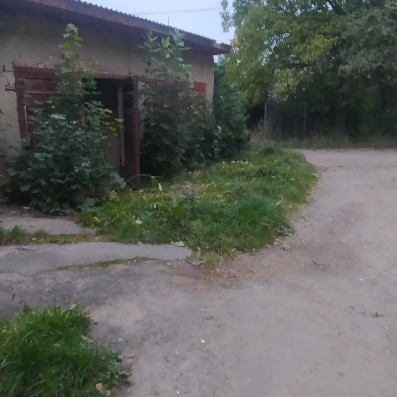 продаж гаража с приватизованной земельной участки