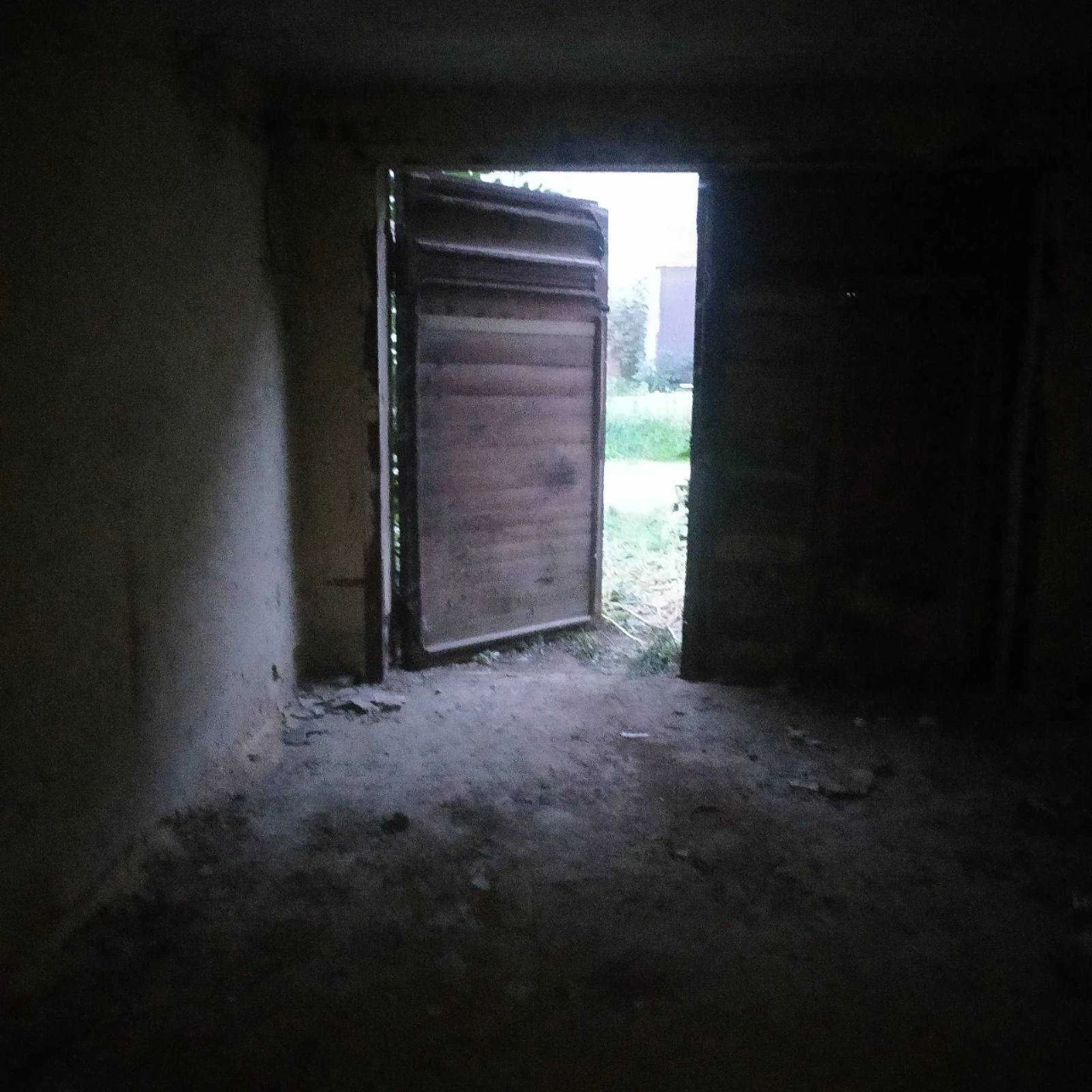 продаж гаража с приватизованной земельной участки