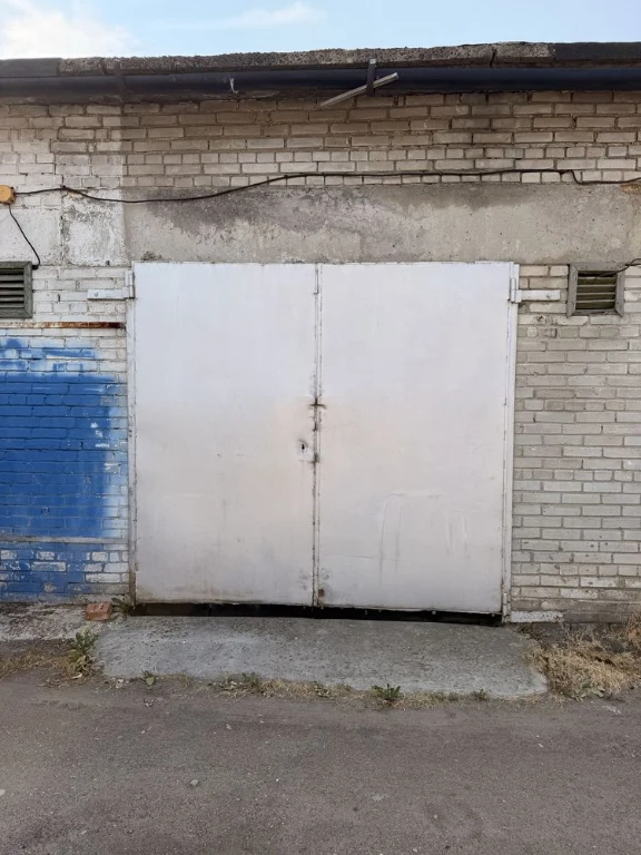 Продаётся гараж под автобус