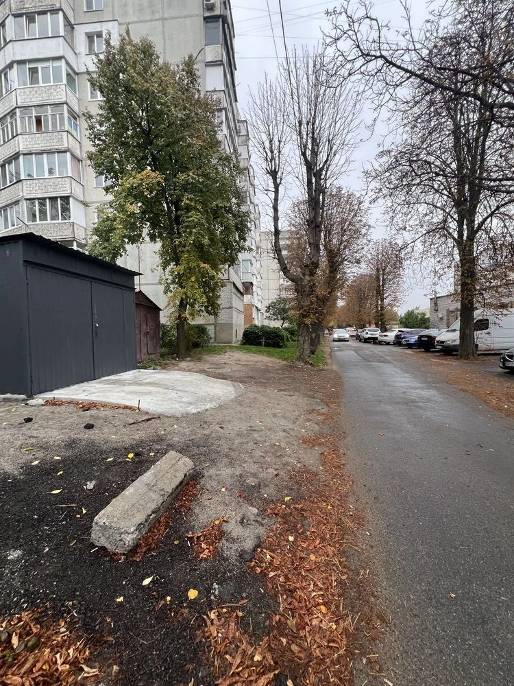 For sale new metal garage center