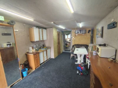 Sale of garage with recreation area