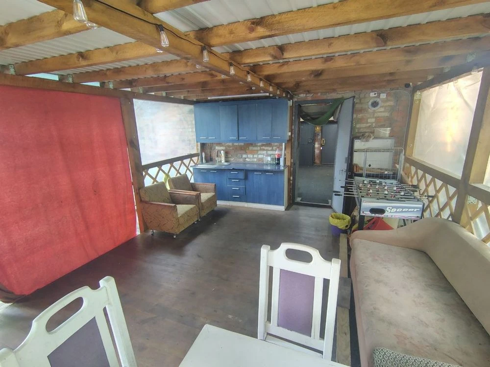 Sale of garage with recreation area
