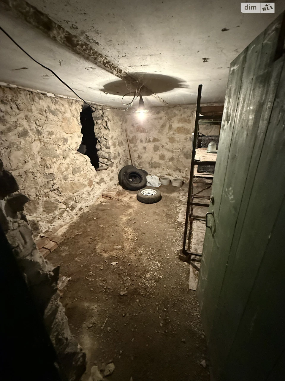 For Sale: Separate Garage in Bohuslav