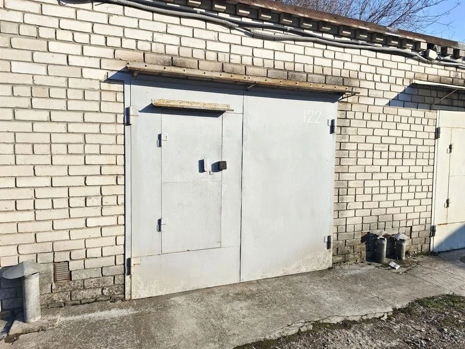 Продаж капітального гаража