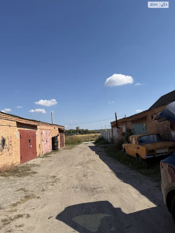 Продаж Місце в гаражному кооперативі Військбуд