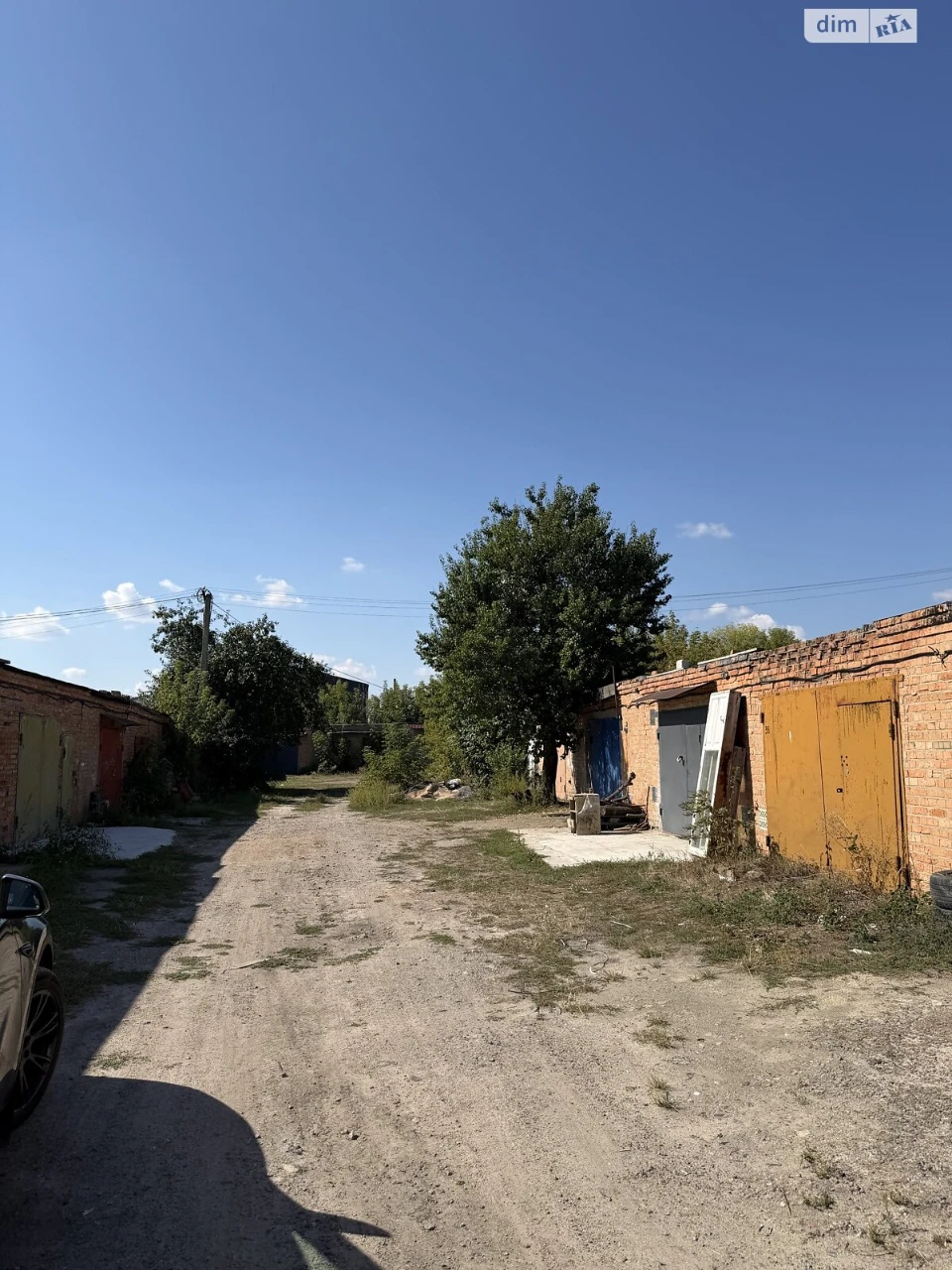 Продаж Місце в гаражному кооперативі Військбуд