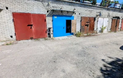Brick Garage for Sale on Heroi Krut Street