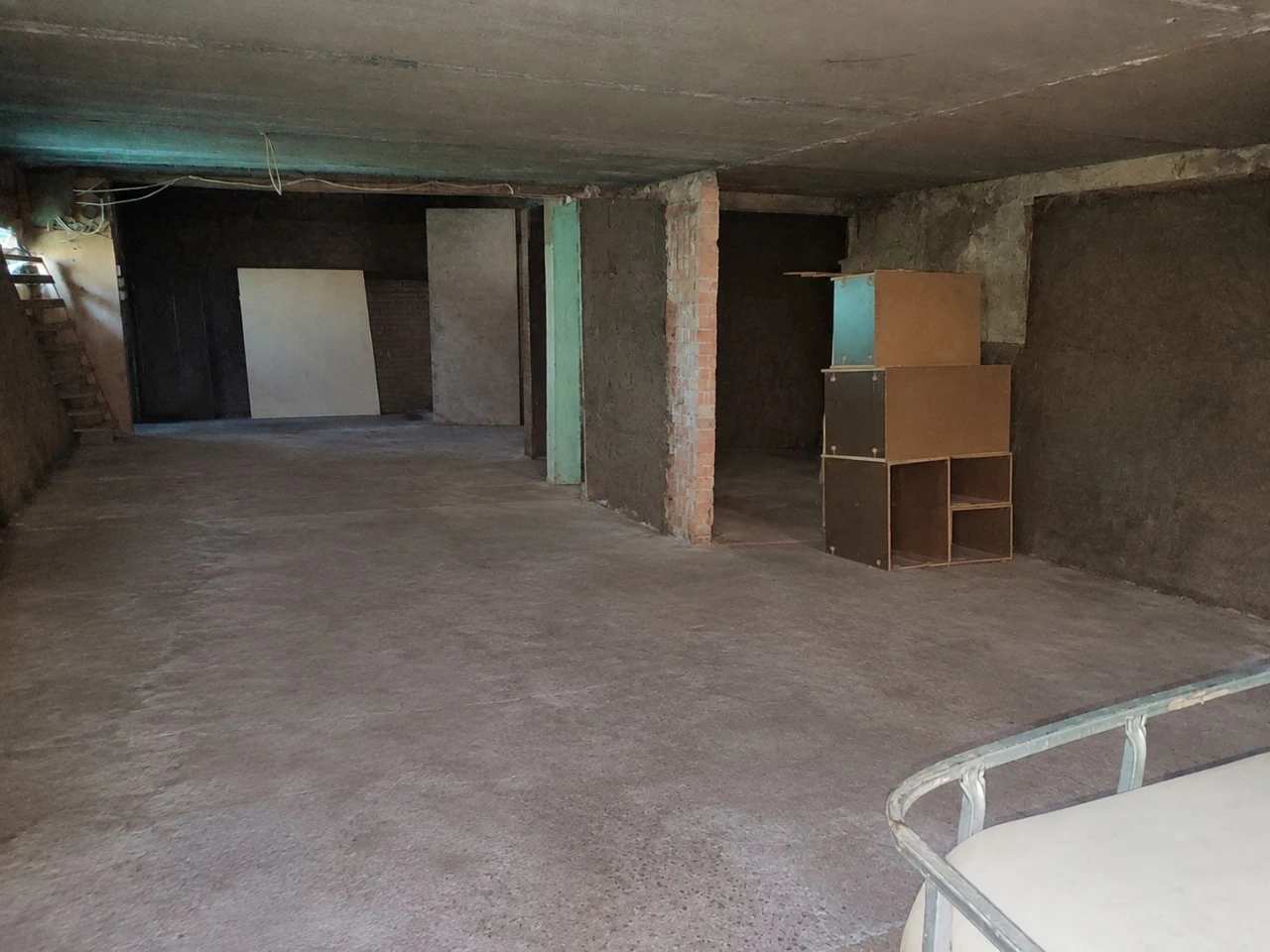 For Sale Garage in the Gaiok area