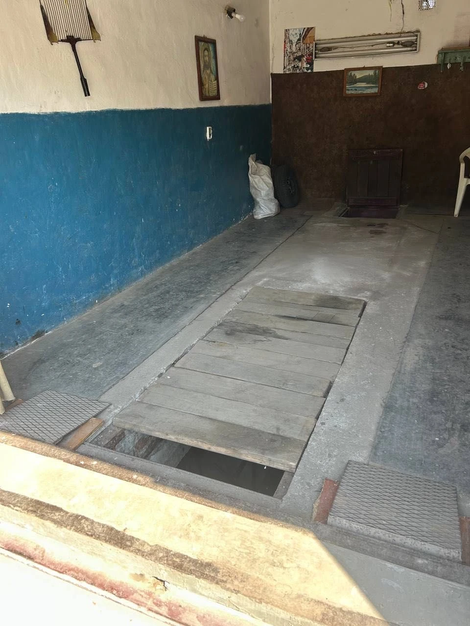 For Sale: Solid Garage