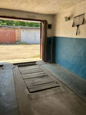 For Sale: Solid Garage