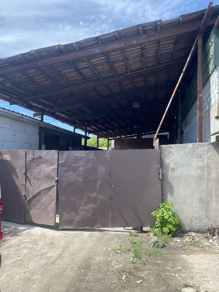 For sale: Capital garage in the "Lada" cooperative