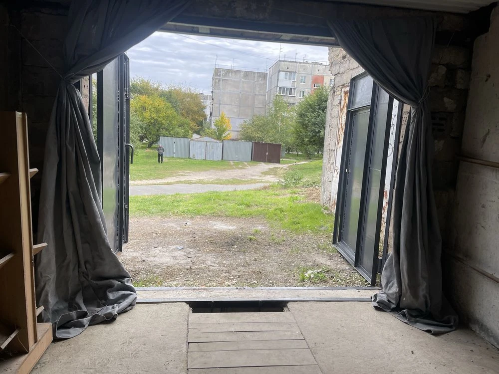 Продается гараж в центре