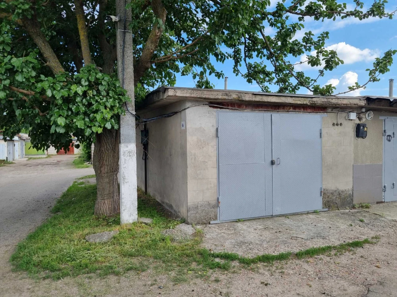 Капитальный гараж из шлакоблока (город Борисполь)