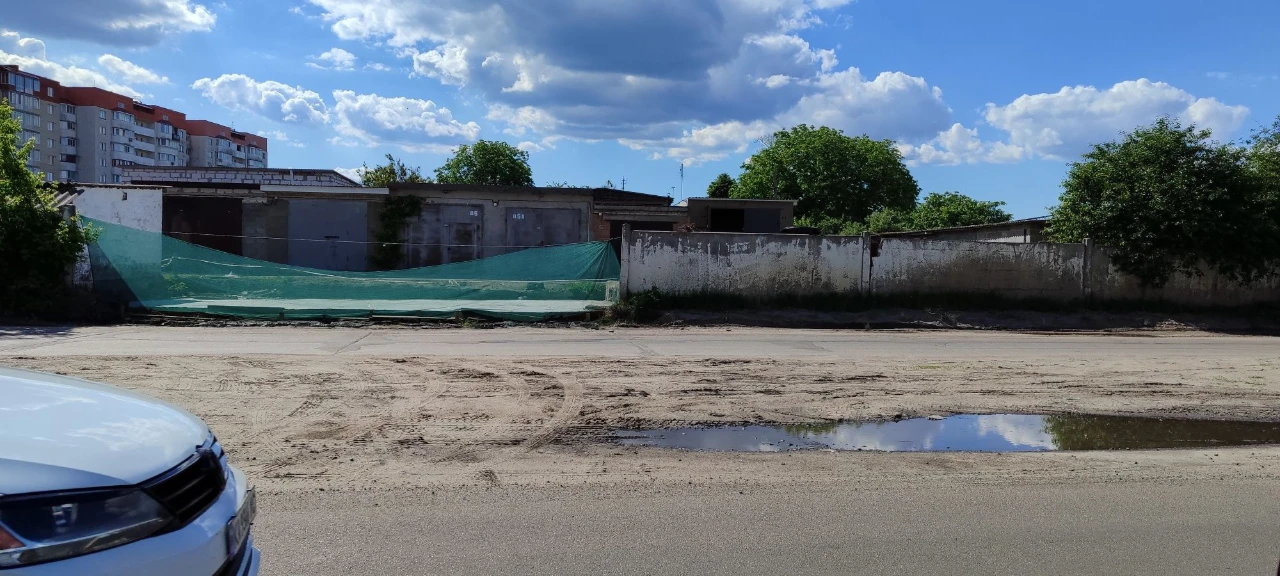 Фасадная участка под СТО