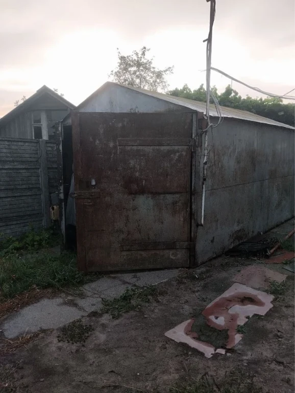 Garage.