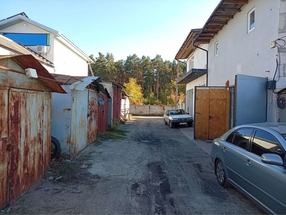 Garage for Sale - Auto School GK "Zoryany"