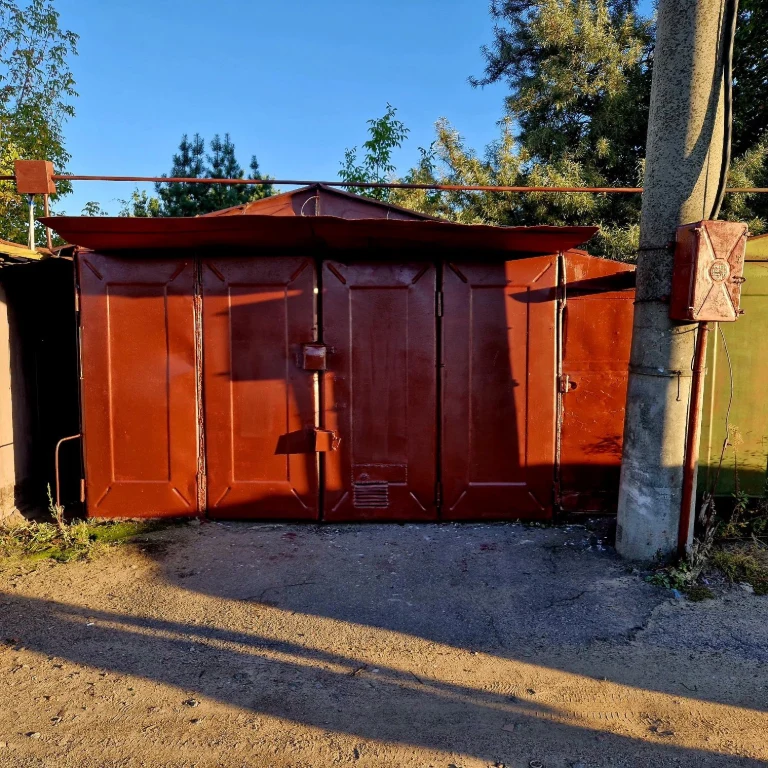 Я власник. Продам металевий гараж в ГК‑1