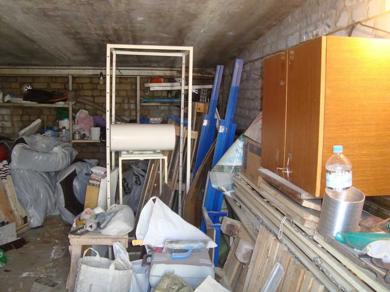 продам цегляний гараж Бровари(Торгмаш)