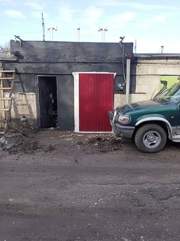 Капітальний гараж 4 з 7 м з бомбосховищем, опаленням та водо