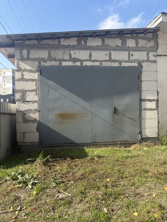 Продажа капитального гаража в центре города Васильков