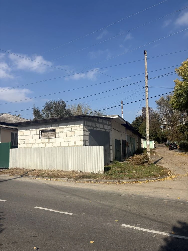 Sale of a Capital Garage in the City Center, Vasylkiv, not co-owned