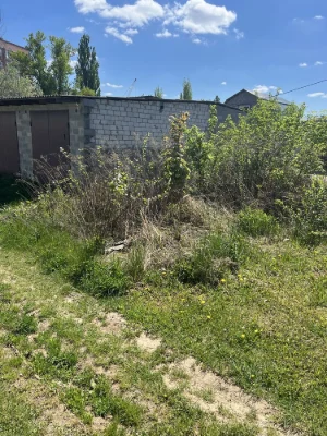 Land for a Garage for Sale - Sunny