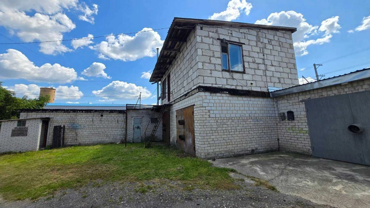 Sale of a two-story garage in the city of Vasylkiv