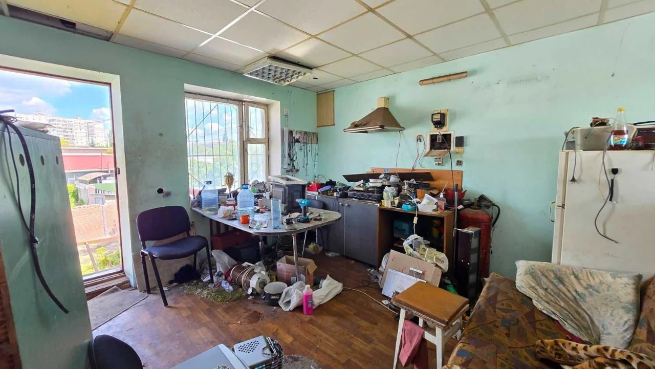 Sale of a two-story garage in the city of Vasylkiv