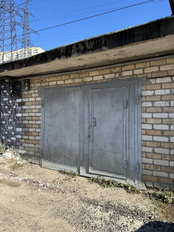 Garage for sale in "Veteran" Housing Complex