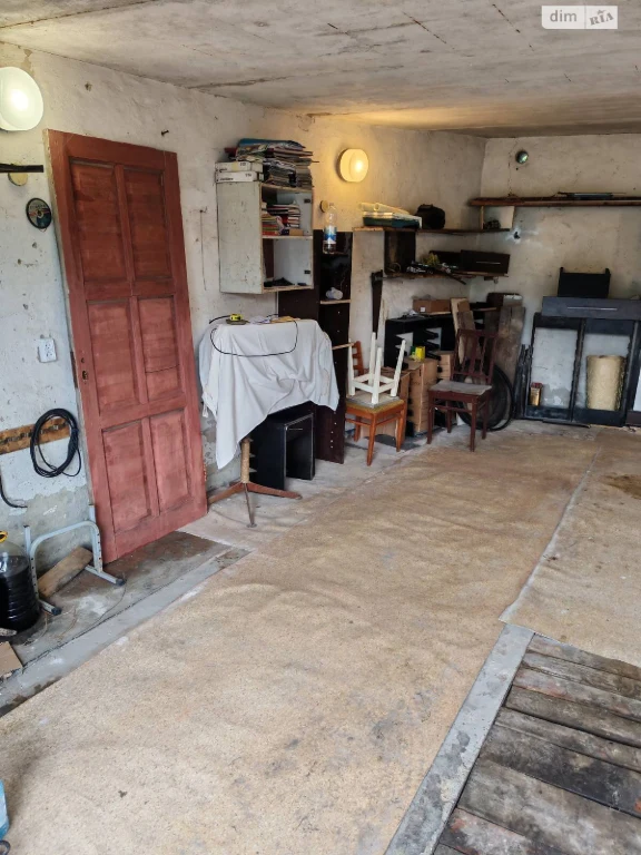 Garage Space for Sale in a Garage Cooperative
