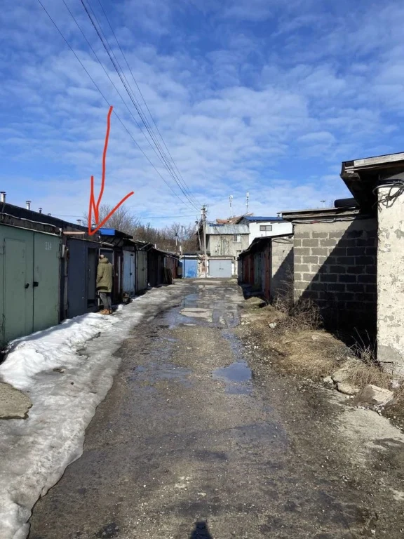 For Sale: Solid Garage with Basement - GK Ekran