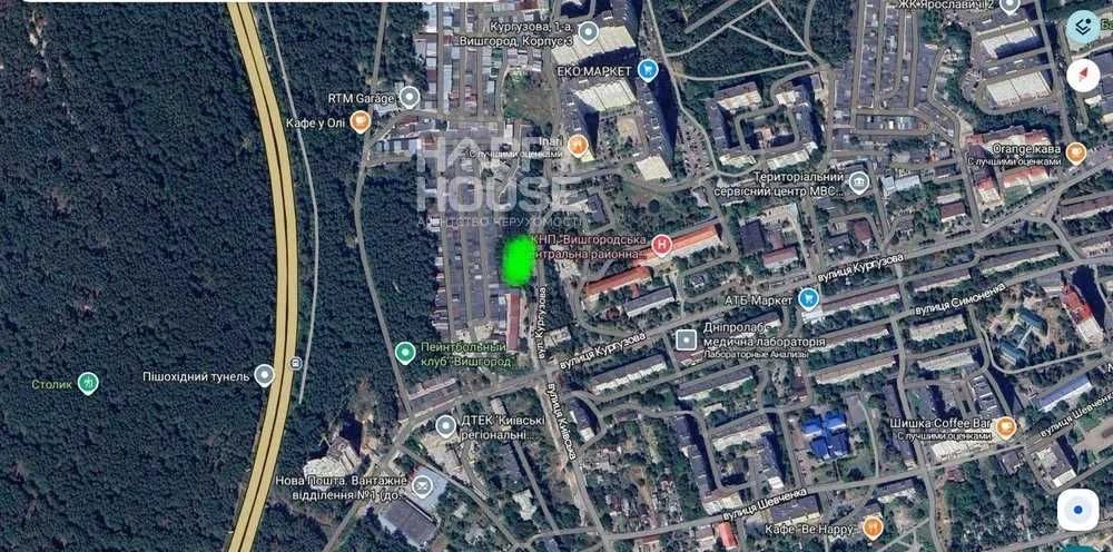 Land for a garage near Yaroslavichi residential complex